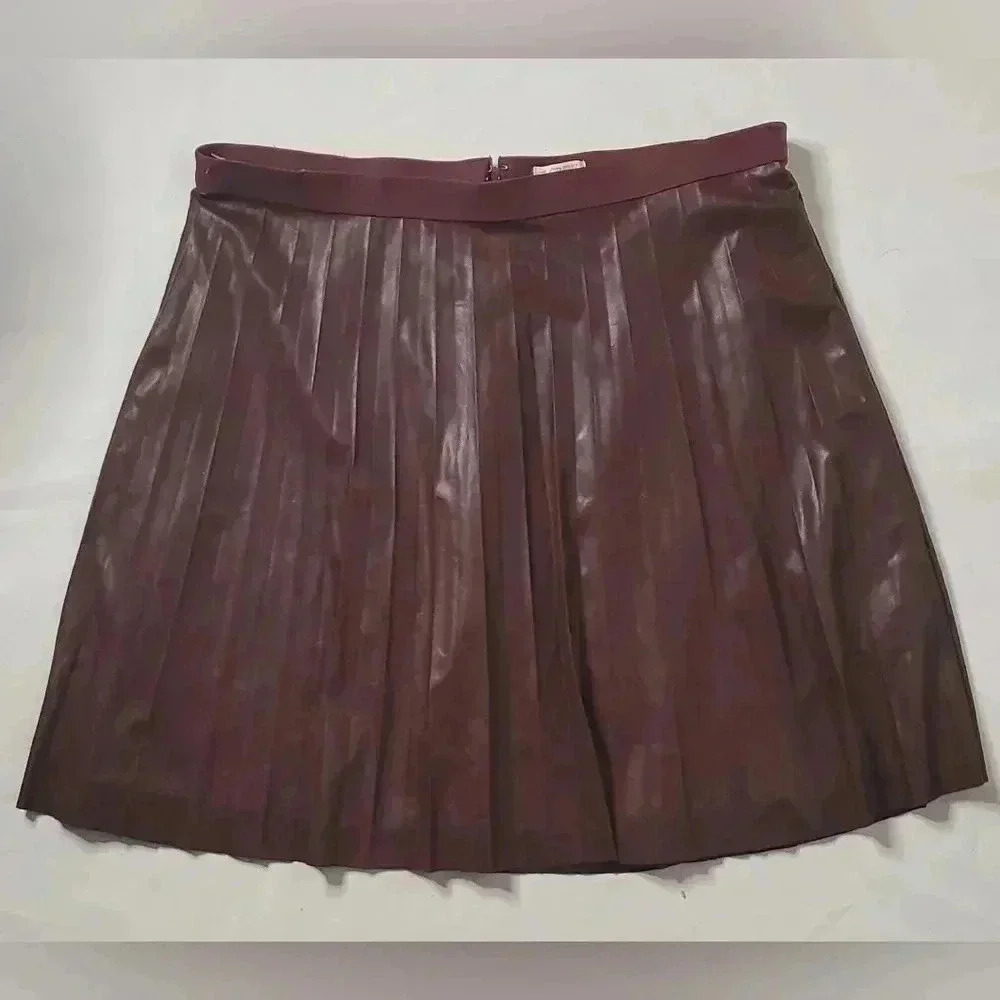 NwtJ.Crew Faux Leather Maroon Plead Skirt Sz 8 Style#F6089